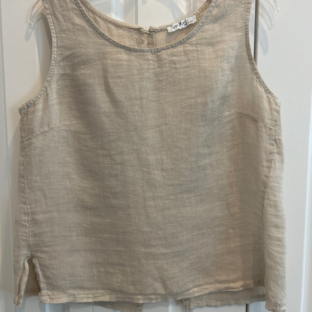 Gigi Moda Linen Sleeveless Top
